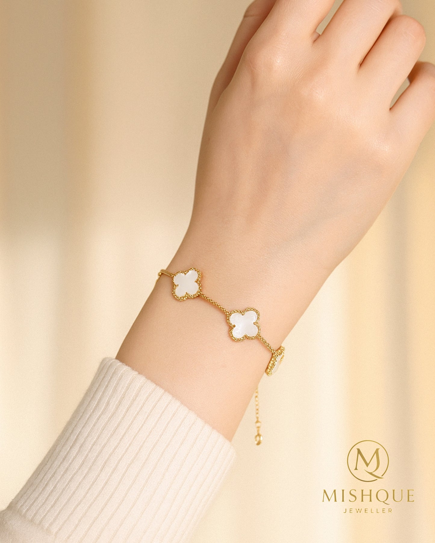Elegant Clover Charm Bracelet